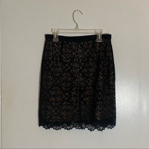 WILFRED Aritzia Black Lace Skirt Size Small